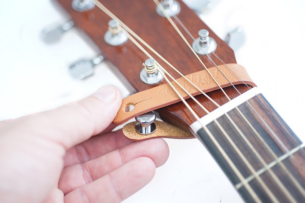 Correa de guitarra eléctrica ajustable con 6 púas, extremos de púas,  soportes de púas de guitarra